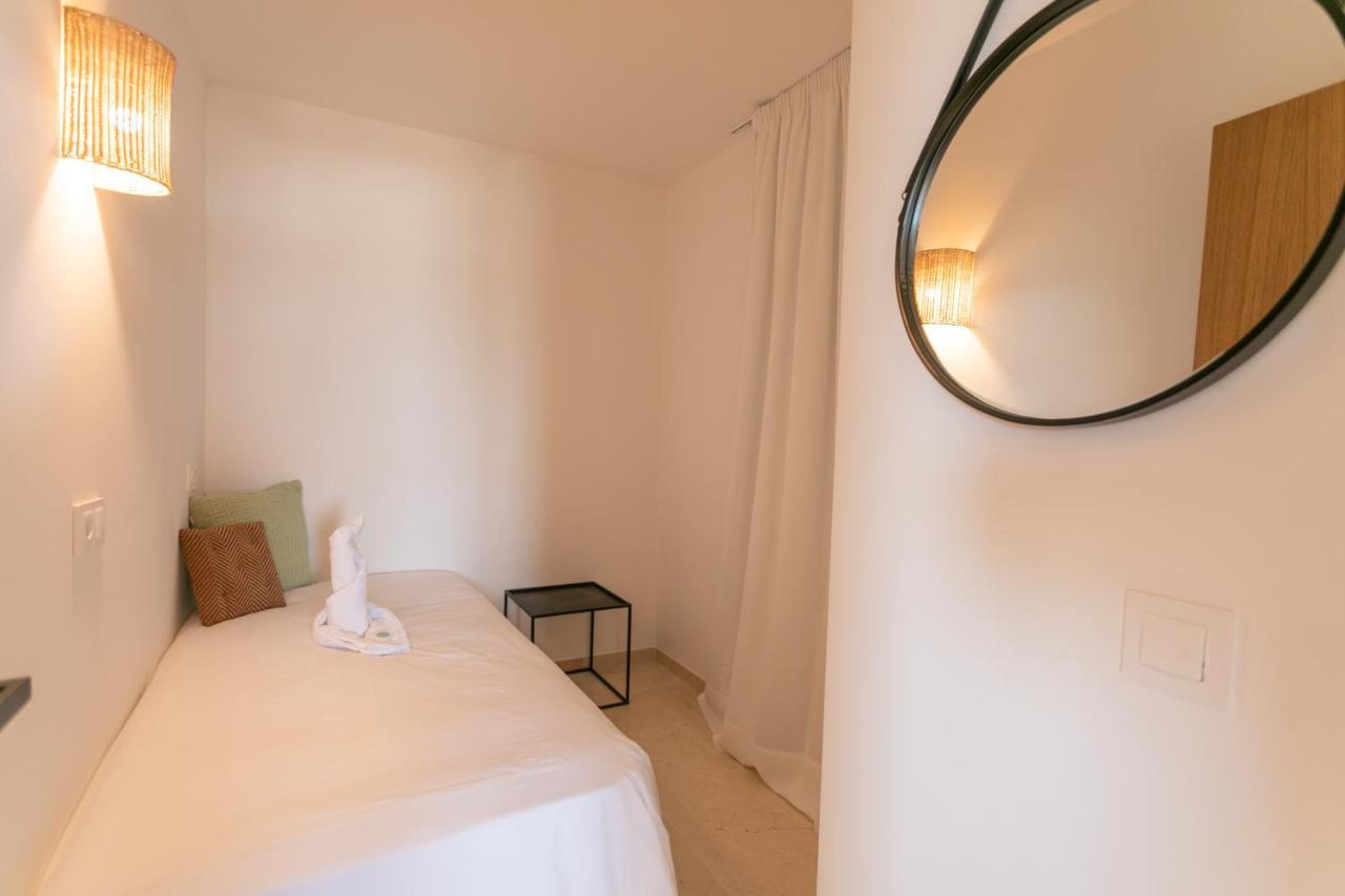 Beachfront Holiday Apartment Lotja 7 - Grupo Berna Colonia de Sant Jordi Exterior foto